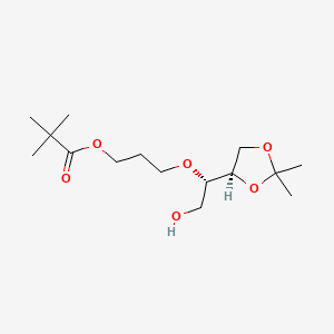 molecular formula C15H28O6 B8263362 3-((S)-1-((R)-2,2-Dimethyl-1,3-dioxolan-4-yl)-2-hydroxyethoxy)propyl pivalate 