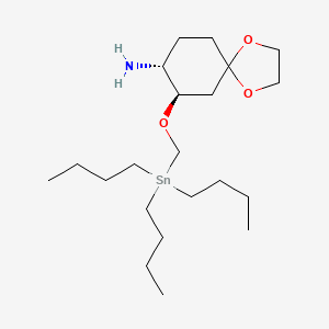 molecular formula C21H43NO3Sn B8265079 (7R,8R)-7-((Tributylstannyl)methoxy)-1,4-dioxaspiro[4.5]decan-8-amine 