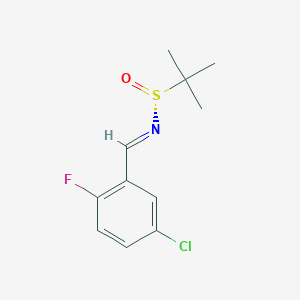 molecular formula C11H13ClFNOS B8267352 (NE,R)-N-[(5-chloro-2-fluorophenyl)methylidene]-2-methylpropane-2-sulfinamide 