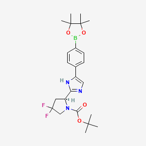 molecular formula C24H32BF2N3O4 B8268684 tert-butyl (2S)-4,4-difluoro-2-[5-[4-(4,4,5,5-tetramethyl-1,3,2-dioxaborolan-2-yl)phenyl]-1H-imidazol-2-yl]pyrrolidine-1-carboxylate 