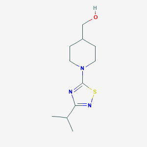 molecular formula C11H19N3OS B8348758 {1-[3-(1-Methylethyl)-1,2,4-thiadiazol-5-yl]-4-piperidinyl}methanol 