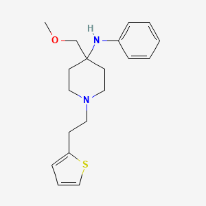 4-(Methoxymethyl)-N-phenyl-1-(2-(thiophen-2-yl)ethyl)piperidin-4-amine