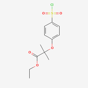 molecular formula C12H15ClO5S B8379399 Ethyl 2-[4-(chlorosulfonyl)phenoxy]-2-methylpropanoate 