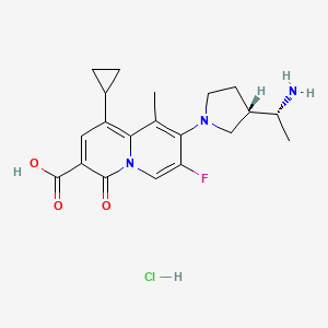 molecular formula C20H25ClFN3O3 B8397307 (3S,1R)-8-(3-(1-Aminoethyl)pyrrolidinyl)-1-cyclopropyl-7-fluoro-9-methyl-4-oxo-4H-quinolizine-3-carboxylic acid hydrochloride 