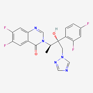 molecular formula C20H15F4N5O2 B8426358 (1R,2R)-6,7-Difluoro-3-[2-(2,4-difluorophenyl)-2-hydroxy-1-methyl-3-(1H-1,2,4-triazol-1-yl)propyl]quinazolin-4(3H)-one 