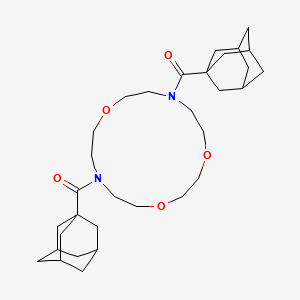 molecular formula C32H50N2O5 B8437348 7,13-Bis(1-adamantylcarbonyl)-1,4,10-trioxa-7,13-diazacyclopentadecane 
