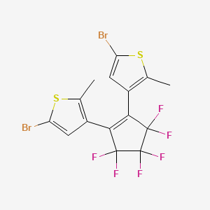 molecular formula C15H8Br2F6S2 B8508236 1,2-Bis(5-bromo-2-methyl-3-thienyl)hexafluorocyclopentene 