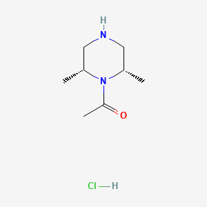 1-[(2R,6S)-2,6-Dimethylpiperazin-1-yl]ethan-1-one hydrochloride