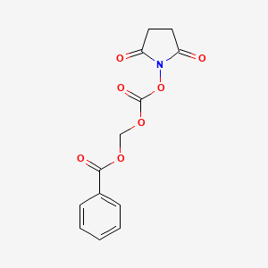 molecular formula C13H11NO7 B8555743 ({[(2,5-Dioxopyrrolidin-1-yl)oxy]carbonyl}oxy)methyl benzoate CAS No. 886053-12-9
