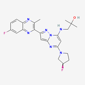 molecular formula C23H25F2N7O B8626723 1-({2-(7-fluoro-3-methylquinoxalin-2-yl)-5-[(3R)-3-fluoropyrrolidin-1-yl]pyrazolo[1,5-a]pyrimidin-7-yl}amino)-2-methylpropan-2-ol 