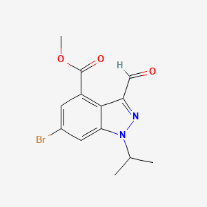 molecular formula C13H13BrN2O3 B8733263 Methyl 6-bromo-3-formyl-1-isopropyl-1H-indazole-4-carboxylate 