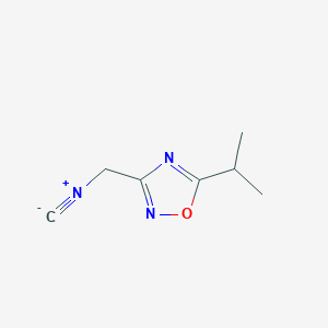 molecular formula C7H9N3O B8757684 3-(Isocyanomethyl)-5-(propan-2-yl)-1,2,4-oxadiazole CAS No. 122384-66-1