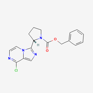 molecular formula C18H17ClN4O2 B8806187 benzyl (2S)-2-{8-chloroimidazo[1,5-a]pyrazin-3-yl}pyrrolidine-1-carboxylate 