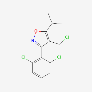 molecular formula C13H12Cl3NO B8807564 4-(Chloromethyl)-3-(2,6-dichlorophenyl)-5-isopropylisoxazole 
