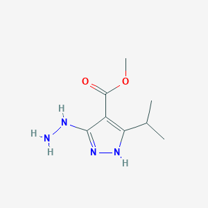 B009134 Methyl 3-hydrazinyl-5-isopropyl-1H-pyrazole-4-carboxylate CAS No. 104249-53-8